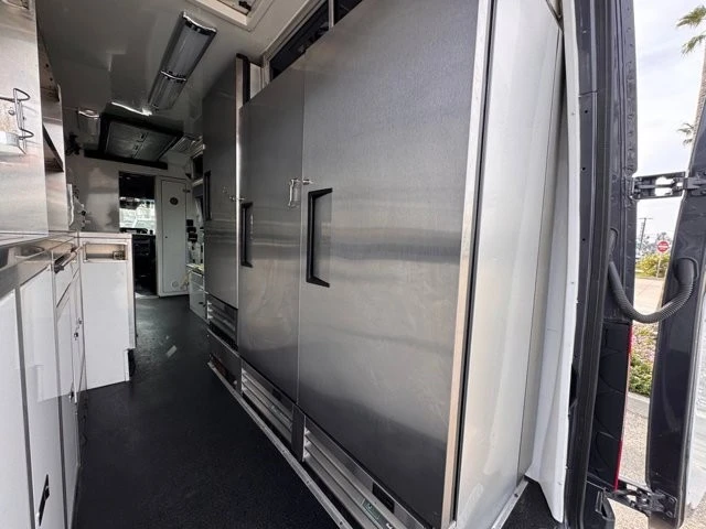 2020 Mercedes-Benz VS30 Sprinter - Image 15 of 21