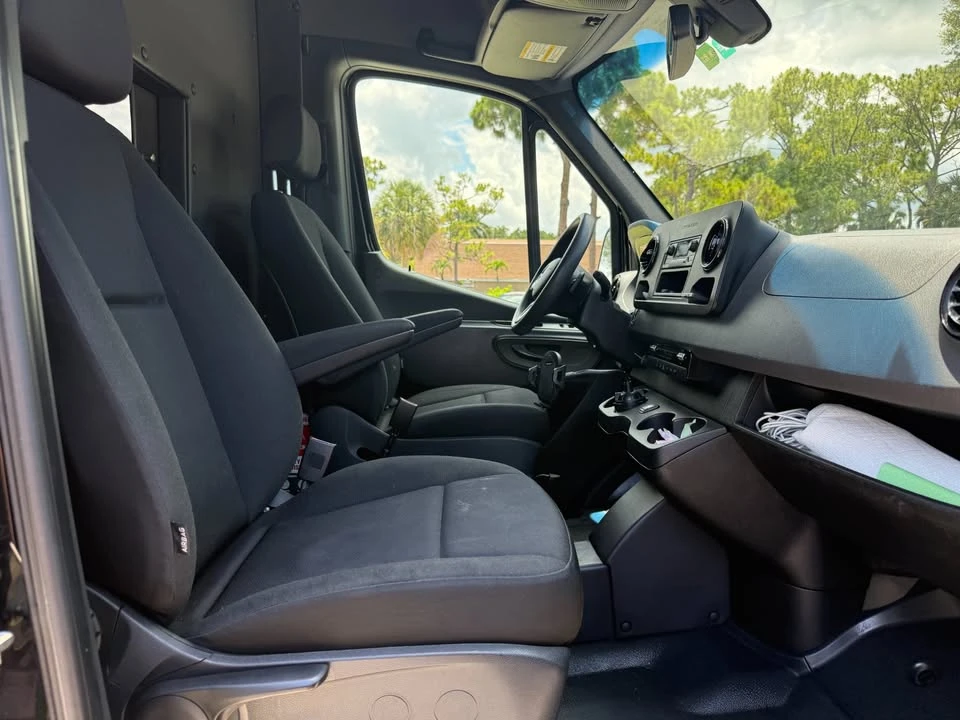2020 Mercedes-Benz VS30 Sprinter - Image 8 of 21