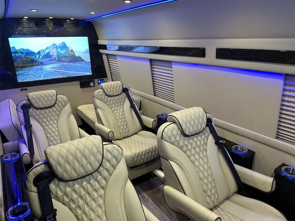 2020 Mercedes-Benz VS30 Sprinter - Image 2 of 12