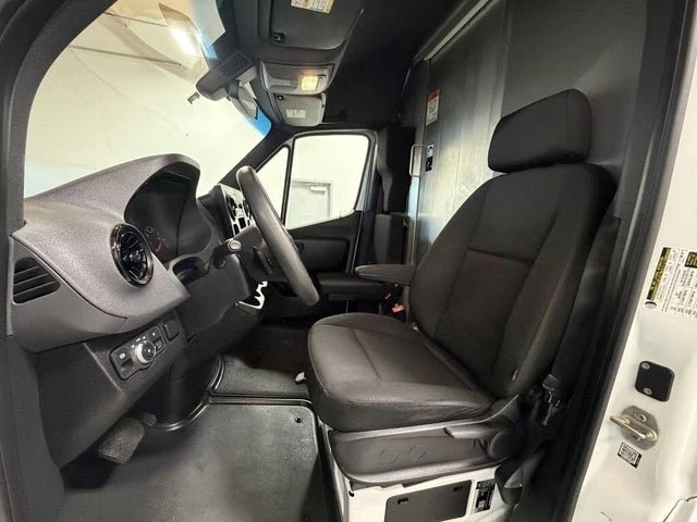 2020 Mercedes-Benz VS30 Sprinter - Image 6 of 15