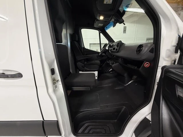2020 Mercedes-Benz VS30 Sprinter - Image 7 of 15