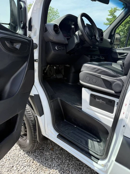 2020 Mercedes-Benz VS30 Sprinter - Image 9 of 15