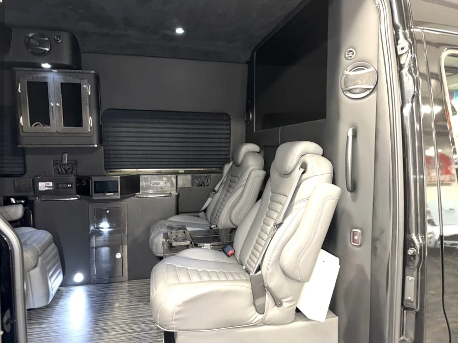 2020 Mercedes-Benz VS30 Sprinter - Image 28 of 31