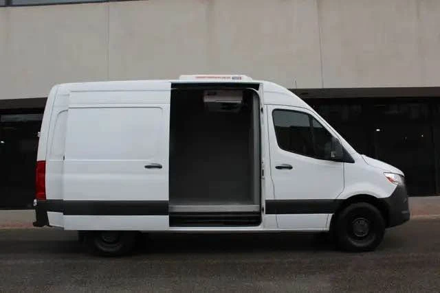 2020 Mercedes-Benz VS30 Sprinter - Image 8 of 20