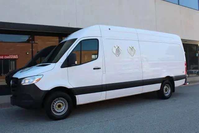 2020 Mercedes-Benz VS30 Sprinter - Image 11 of 20
