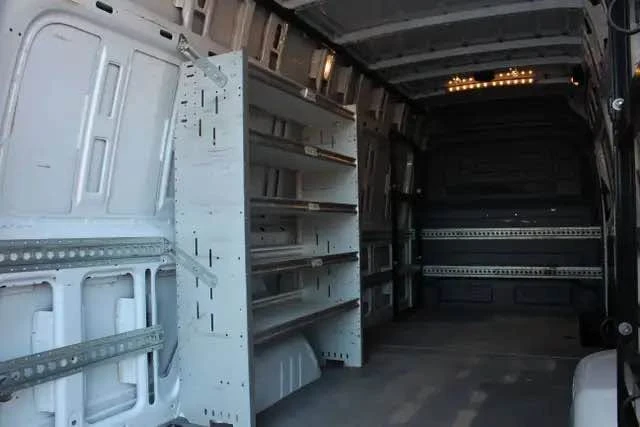 2020 Mercedes-Benz VS30 Sprinter - Image 9 of 20