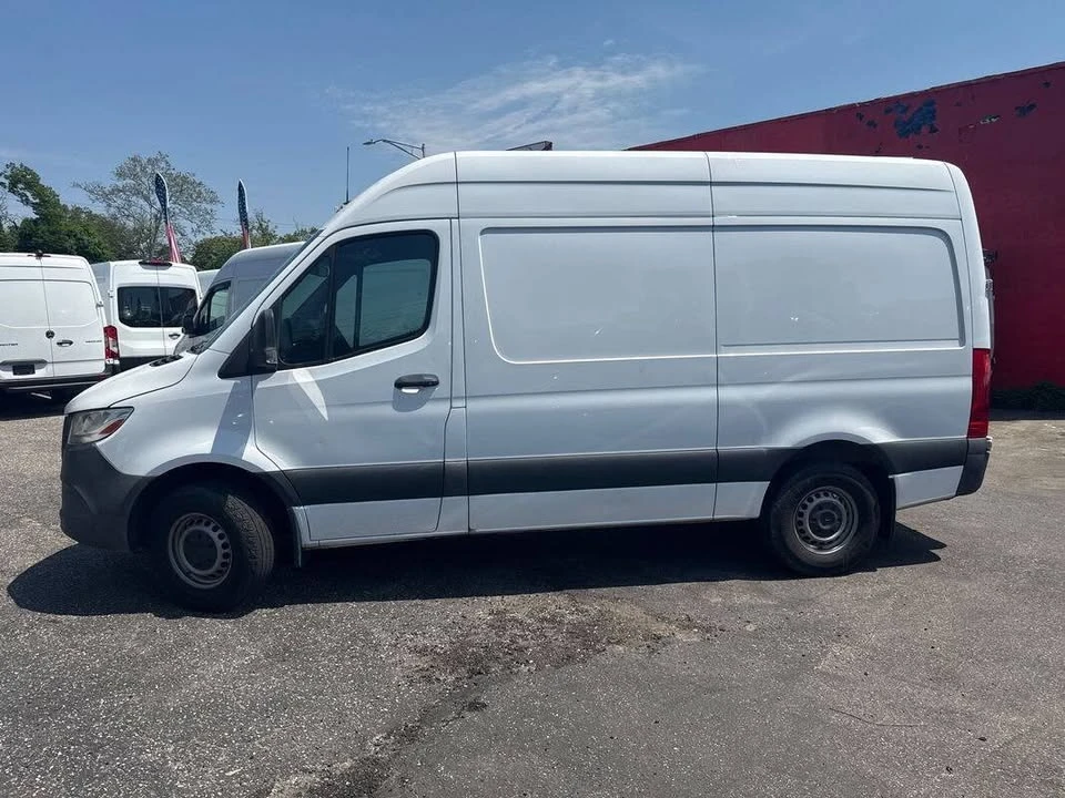 2020 Mercedes-Benz VS30 Sprinter - Image 2 of 20