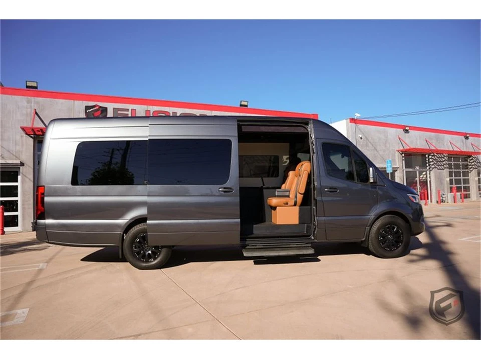 2020 Mercedes-Benz VS30 Sprinter - Image 11 of 31