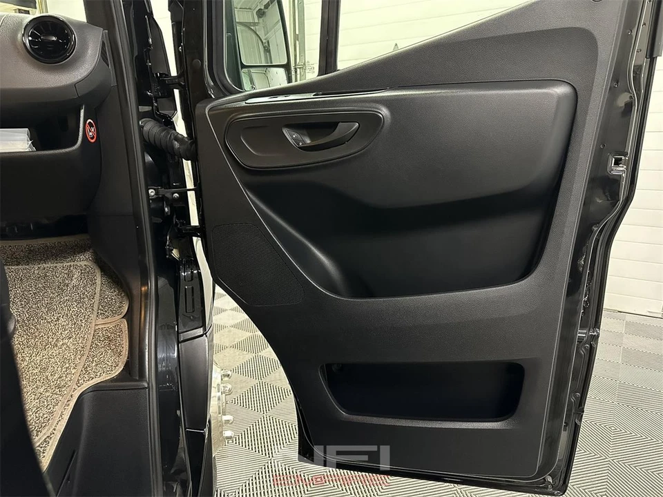 2020 Mercedes-Benz VS30 Sprinter - Image 31 of 31