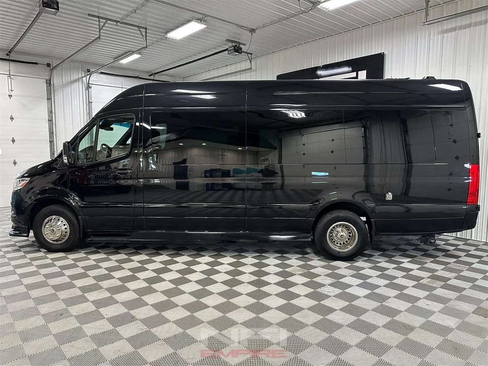 2020 Mercedes-Benz VS30 Sprinter - Image 2 of 31