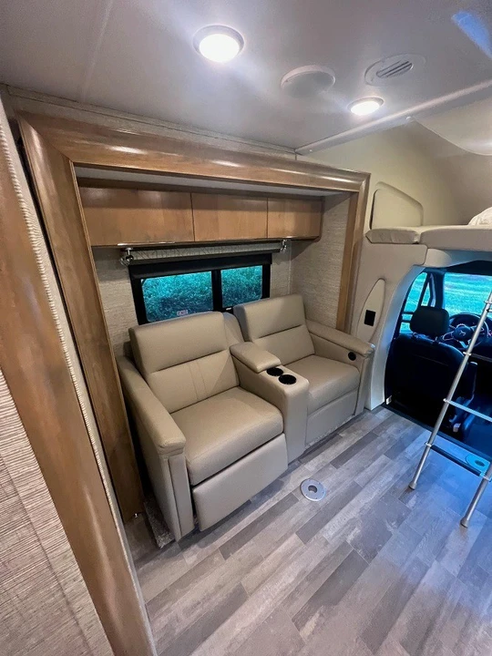 2020 Mercedes-Benz VS30 Sprinter - Image 13 of 17
