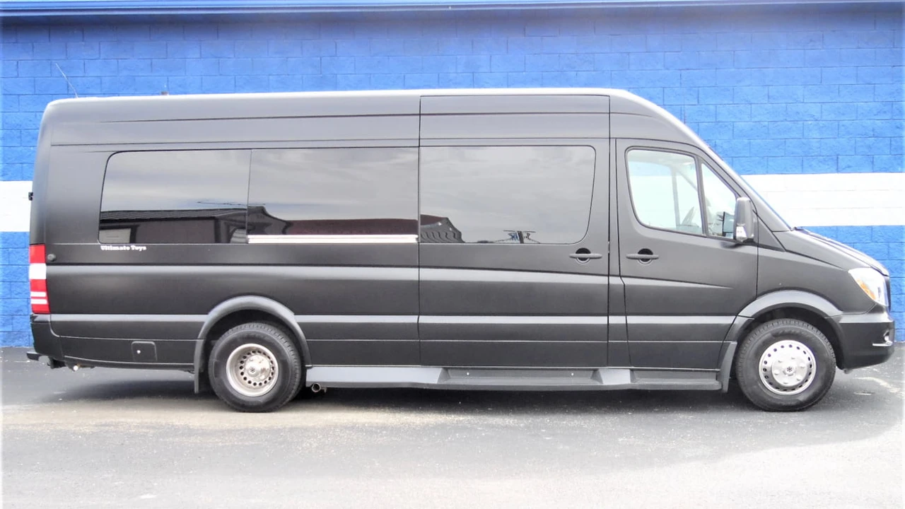 2020 Mercedes-Benz VS30 Sprinter - Image 2 of 21