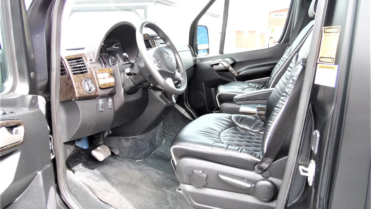 2020 Mercedes-Benz VS30 Sprinter - Image 4 of 21