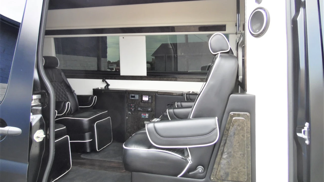 2020 Mercedes-Benz VS30 Sprinter - Image 5 of 21