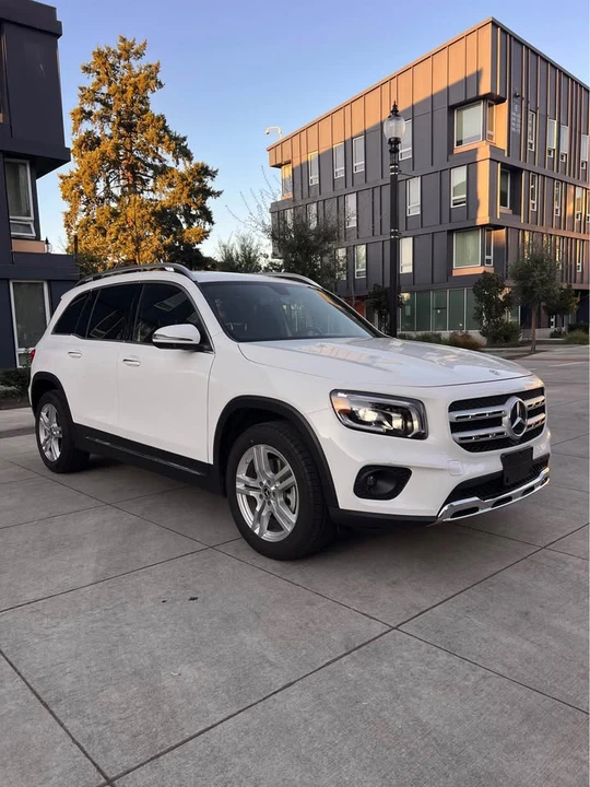 2020 Mercedes-Benz X247 GLB - Image 2 of 17