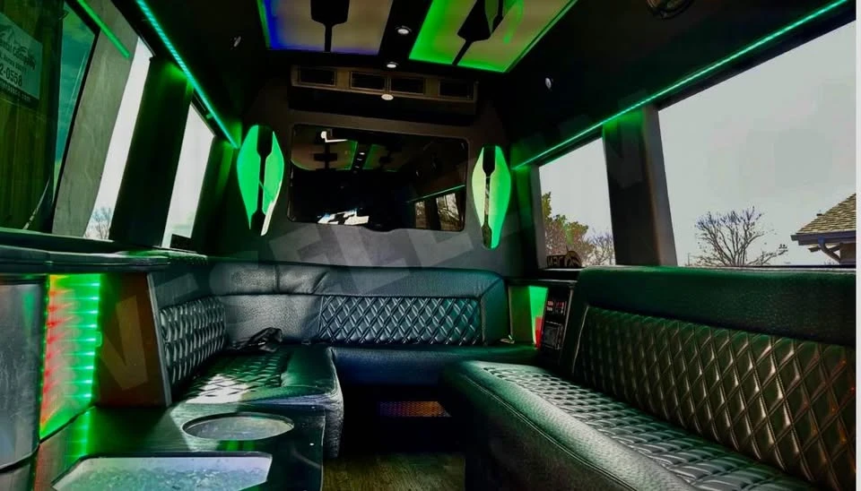 2020 Mercedes-Benz VS30 Sprinter - Image 2 of 10