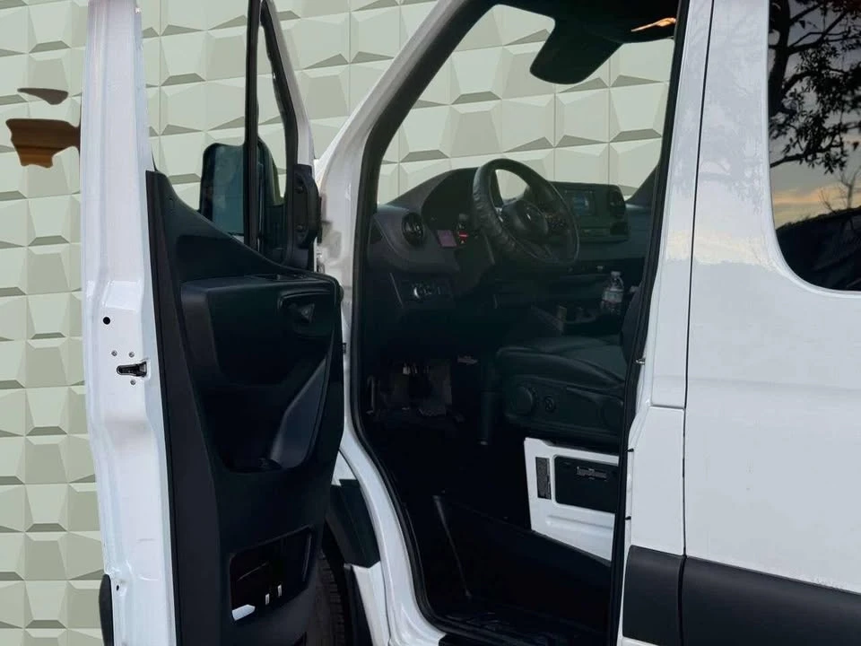2020 Mercedes-Benz VS30 Sprinter - Image 9 of 20
