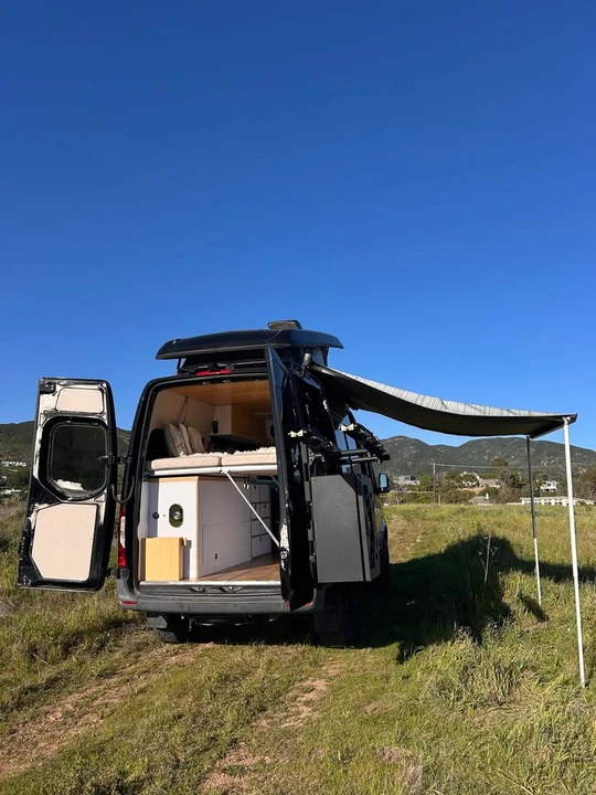 2020 Mercedes-Benz VS30 Sprinter - Image 2 of 11