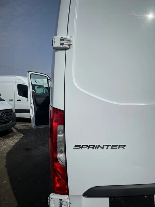 2020 Mercedes-Benz VS30 Sprinter - Image 18 of 20