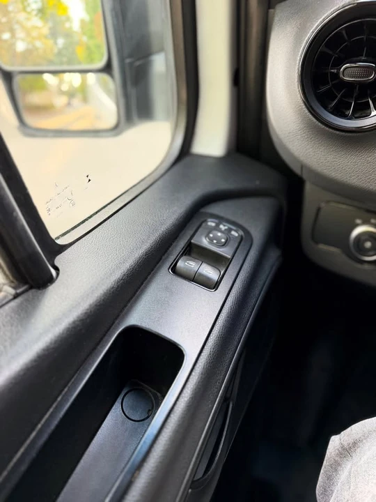 2020 Mercedes-Benz VS30 Sprinter - Image 18 of 19