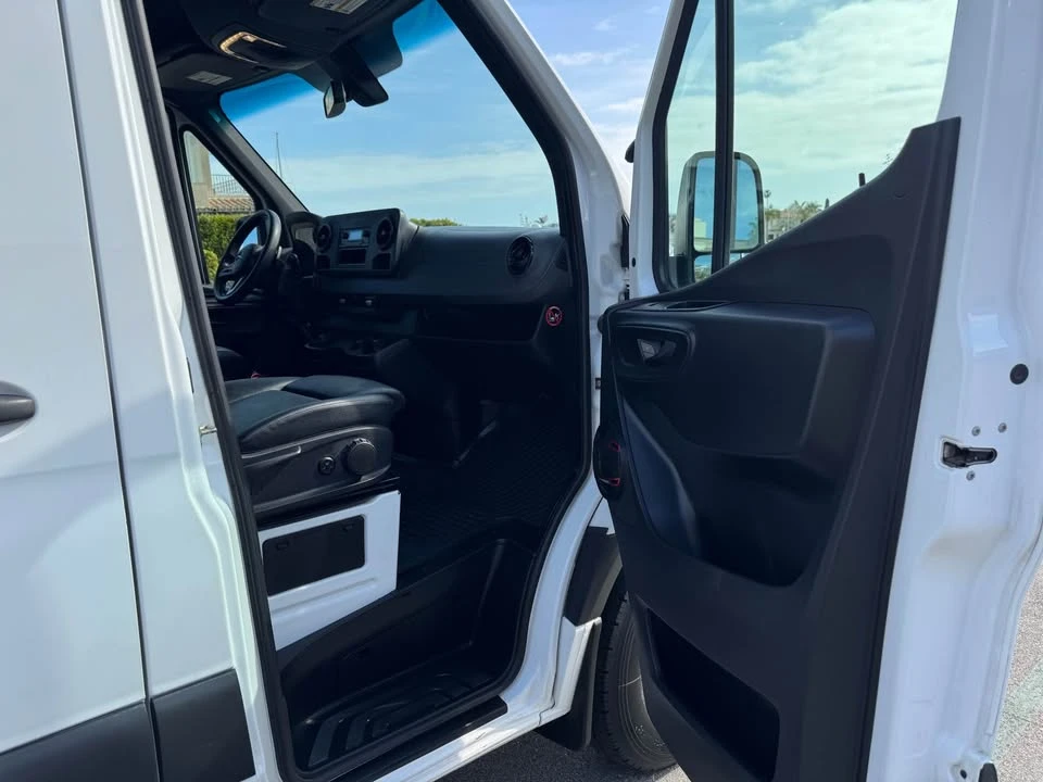 2020 Mercedes-Benz VS30 Sprinter - Image 13 of 16