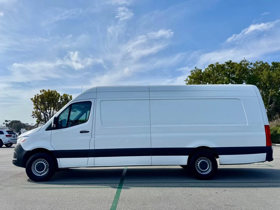 2020 Mercedes-Benz VS30 Sprinter - Image 2 of 16