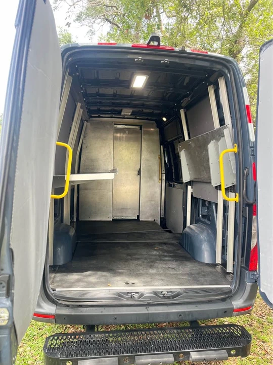 2020 Mercedes-Benz VS30 Sprinter - Image 9 of 10