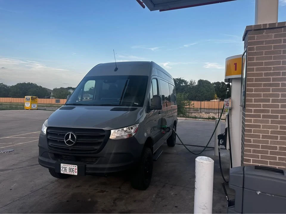 2020 Mercedes-Benz VS30 Sprinter - Image 2 of 10