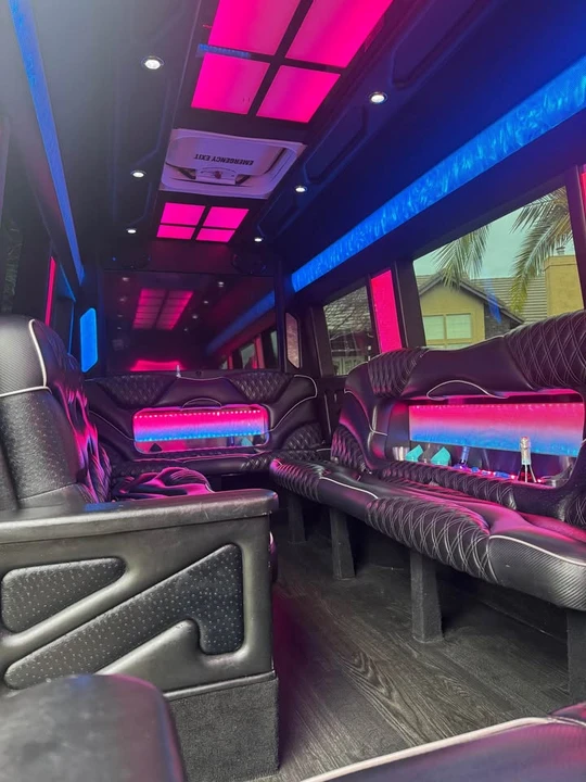 2020 Mercedes-Benz VS30 Sprinter - Image 2 of 8