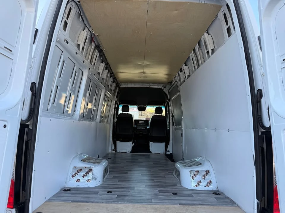 2020 Mercedes-Benz VS30 Sprinter - Image 18 of 20