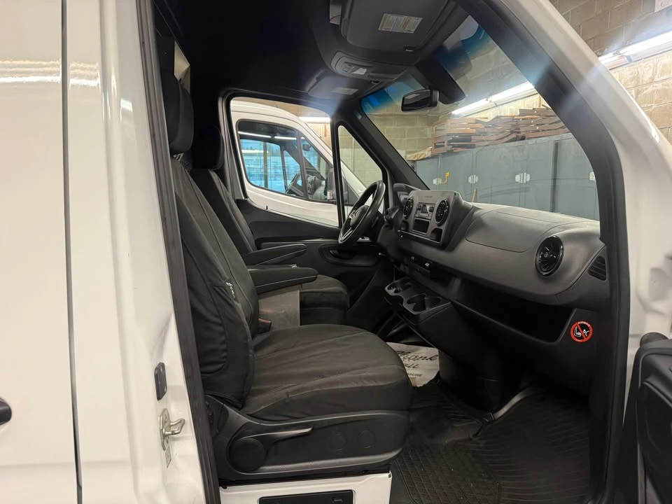 2020 Mercedes-Benz VS30 Sprinter - Image 10 of 11