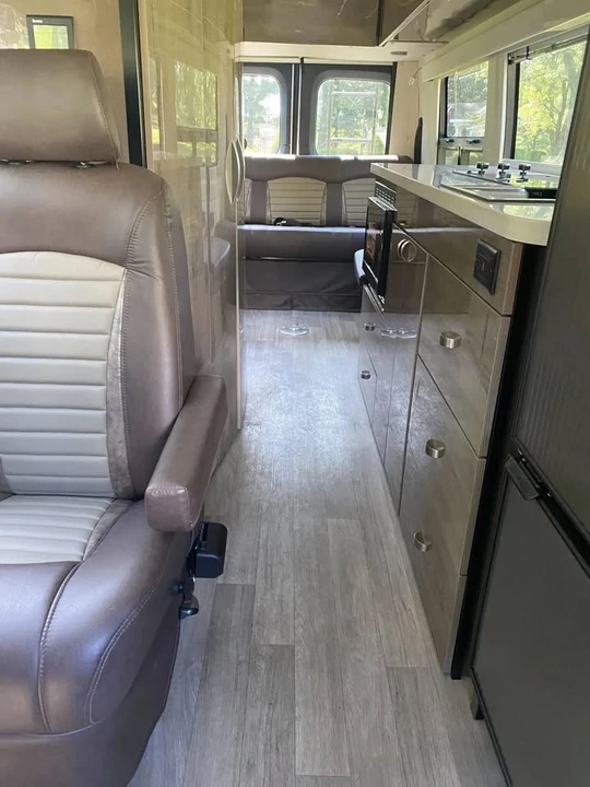 2020 Mercedes-Benz VS30 Sprinter - Image 9 of 10