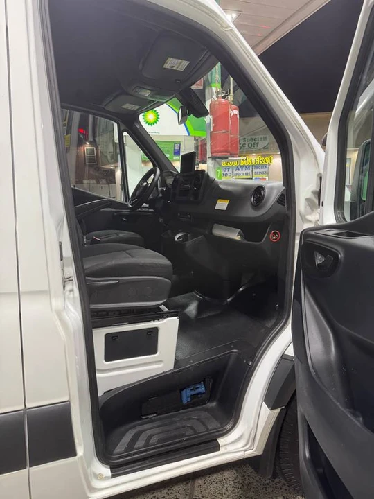 2020 Mercedes-Benz VS30 Sprinter - Image 11 of 12