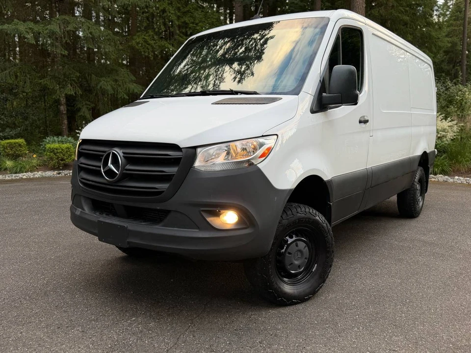 2020 Mercedes-Benz VS30 Sprinter - Image 2 of 24