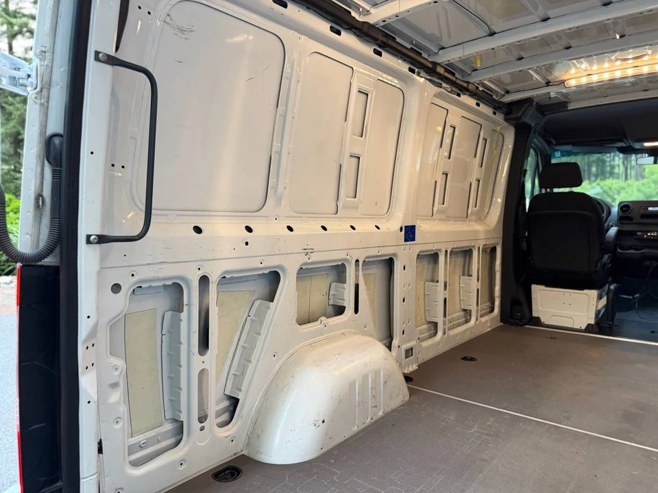 2020 Mercedes-Benz VS30 Sprinter - Image 10 of 24