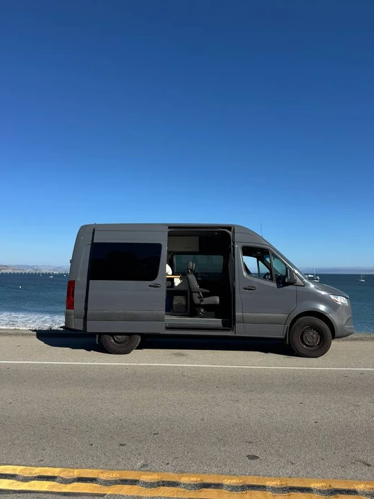 2020 Mercedes-Benz VS30 Sprinter - Image 2 of 21