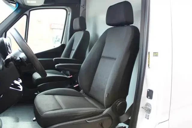 2020 Mercedes-Benz VS30 Sprinter - Image 9 of 20