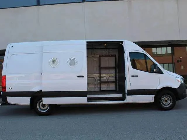 2020 Mercedes-Benz VS30 Sprinter - Image 9 of 20