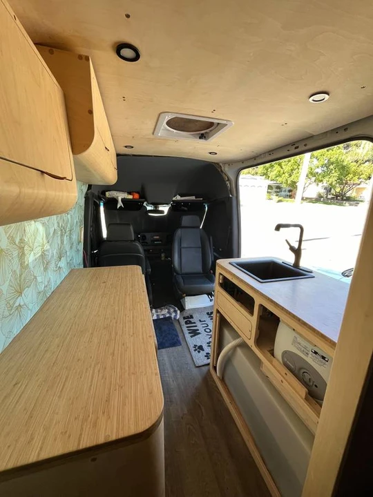 2020 Mercedes-Benz VS30 Sprinter - Image 8 of 9