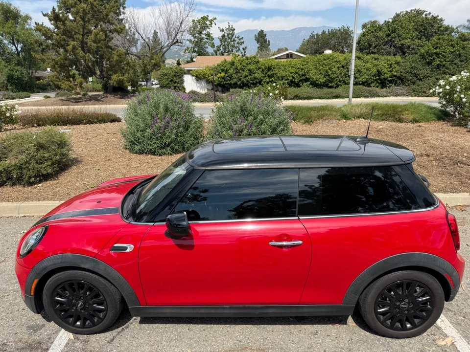 2020 Mini Mini 3rd Gen - Image 2 of 29