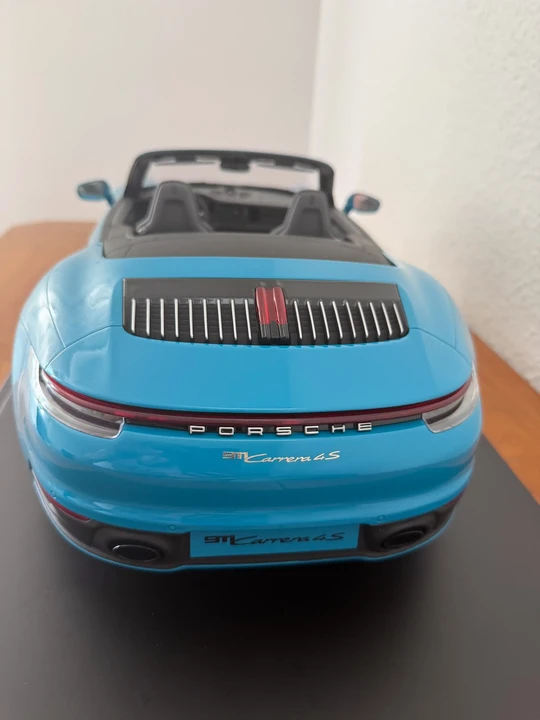 2020 Porsche 992 Carrera 4S - Image 12 of 31