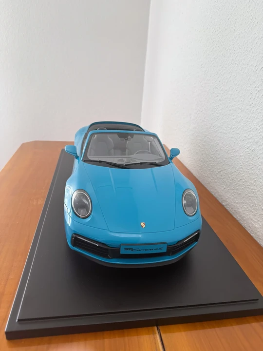 2020 Porsche 992 Carrera 4S - Image 9 of 31