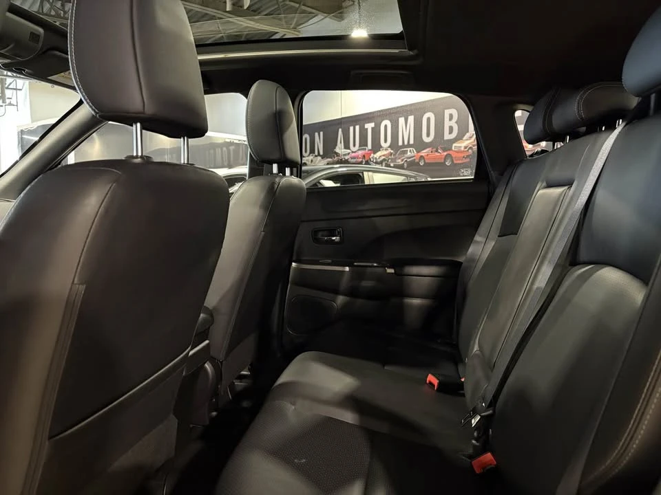2020 Mitsubishi 3000GT - Image 7 of 9