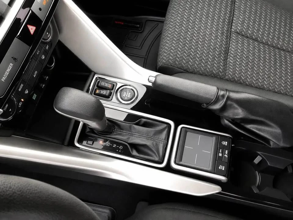 2020 Mitsubishi Eclipse Cross - Image 12 of 18