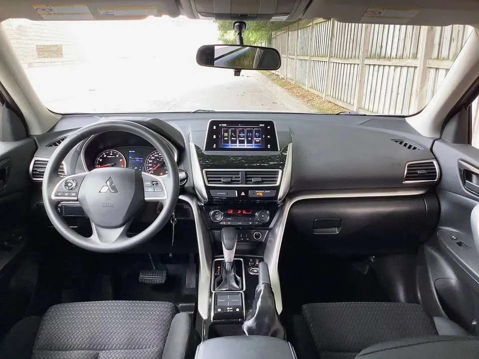 2020 Mitsubishi Eclipse Cross - Image 7 of 18
