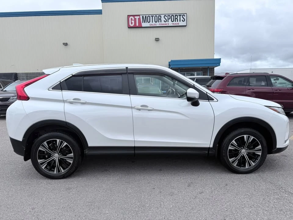 2020 Mitsubishi Eclipse Cross - Image 4 of 17