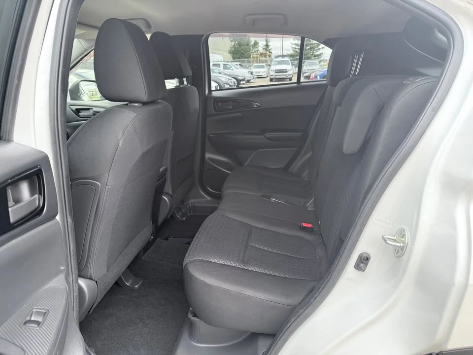 2020 Mitsubishi Eclipse Cross - Image 9 of 17