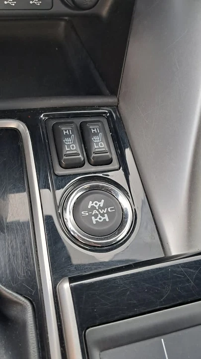 2020 Mitsubishi Eclipse Cross - Image 8 of 18