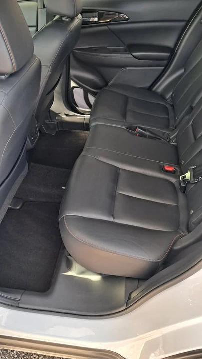 2020 Mitsubishi Eclipse Cross - Image 16 of 18