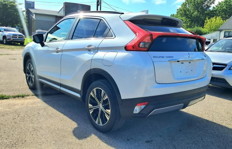 2020 Mitsubishi Eclipse Cross - Image 5 of 18